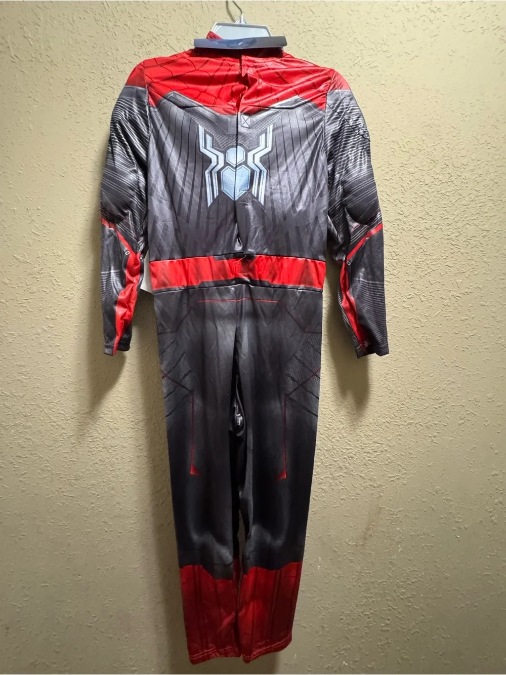Disney Kids Red and Gray Spider-Man Muscle Chest Costume with Mask & Gloves - Picture 4 of 5